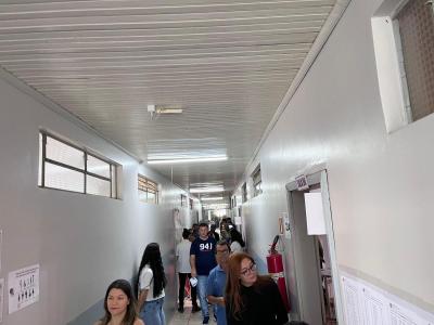 Votação na Escola Dr. Leocadio José Correia flui dentro do programado